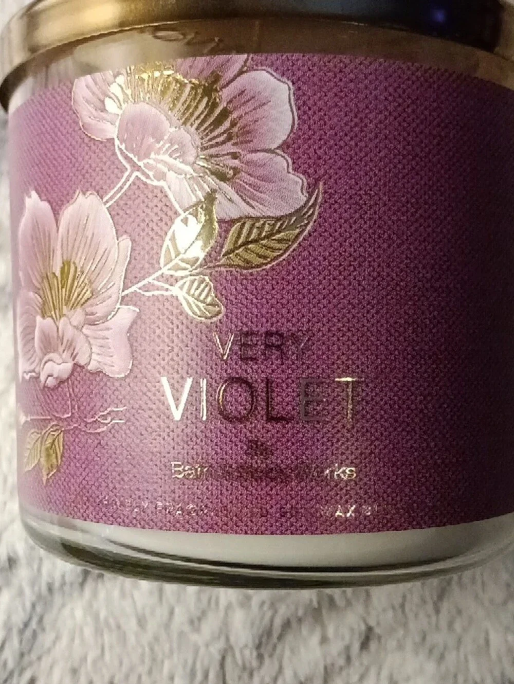 🌺Bath & Body Works Very Violet Scented Candle - Purple with Gold Lid🌺